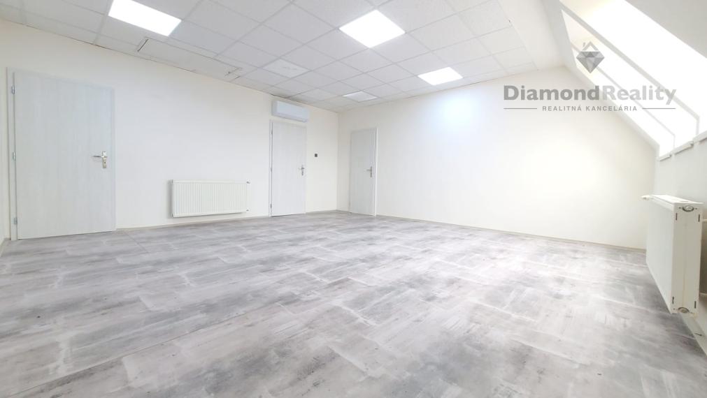 Kancelária pri Hornbachu s EXTRA cenou