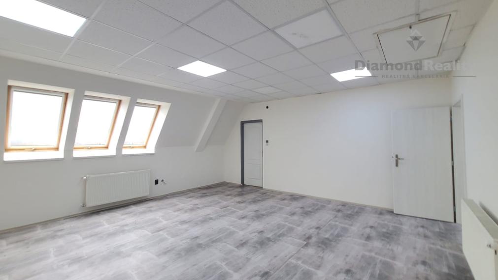 Kancelária pri Hornbachu s EXTRA cenou