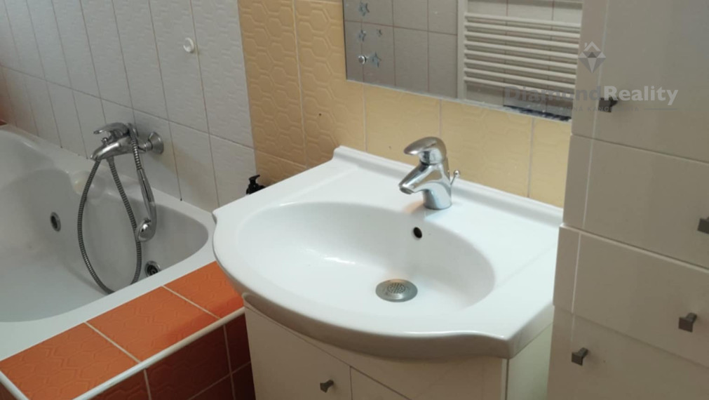 Na prenájom 1 izbový byt Nitra - Zobor s priestrannou terasou