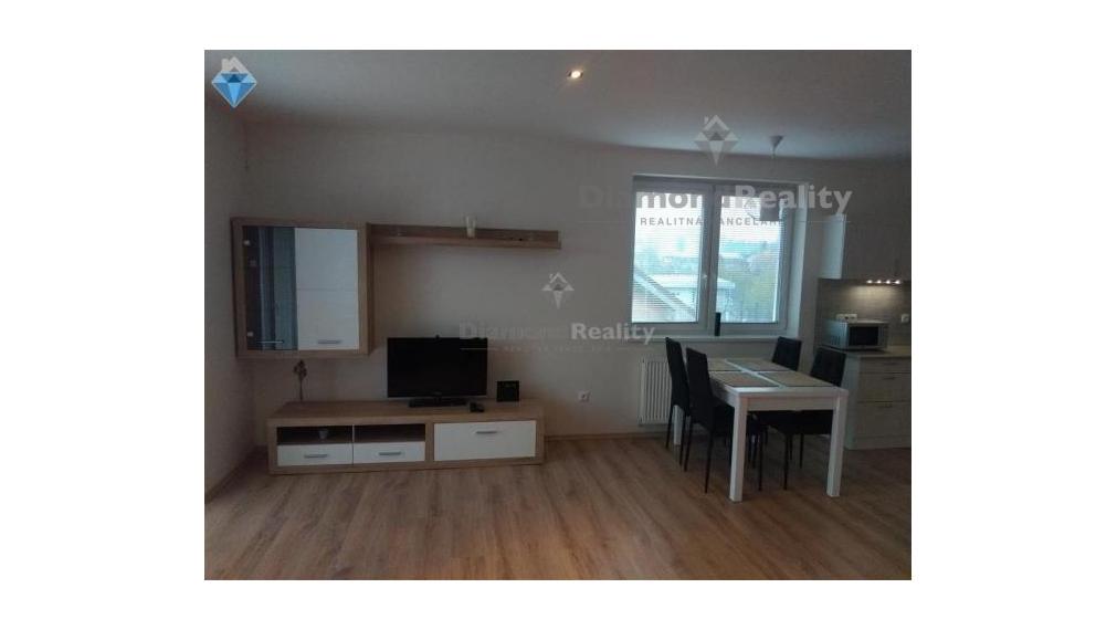 Na prenájom rodinný dom pri Nitre