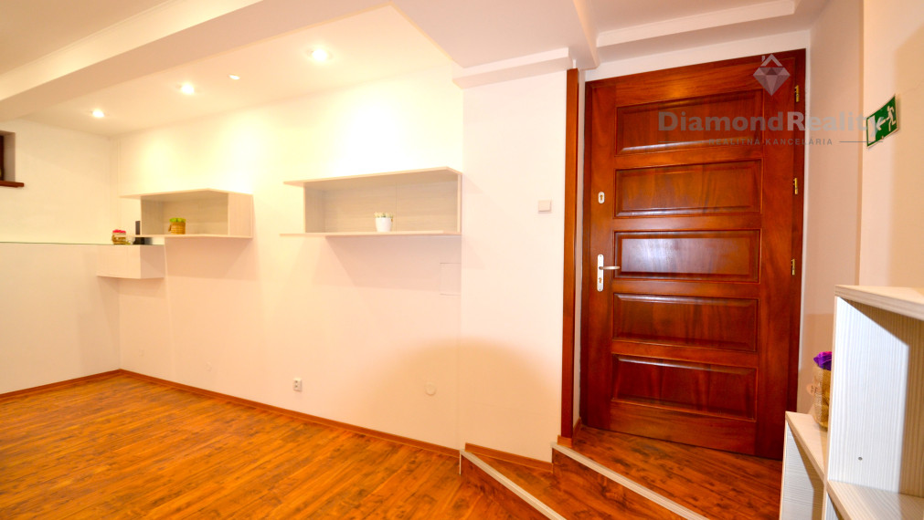 Na predaj priestor na obchodné využitie, služby, kanceláriu,  Košice-Staré Mesto