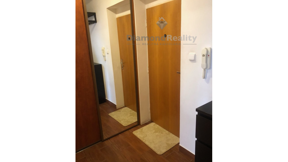 Na prenájom pekný zariadený 1,5 izbový byt Na Hlinách Trnava.