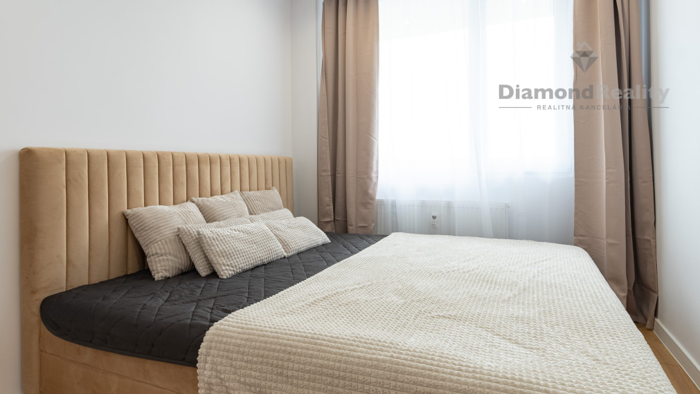 PREDANÝ - PREDAJ 2 IZBOVÝ BYT S KOMOROU A LODŽIOU NA ULICI RUŽÍNSKA, KOŠICE - ZÁPAD PO REKONŠTRUKCII