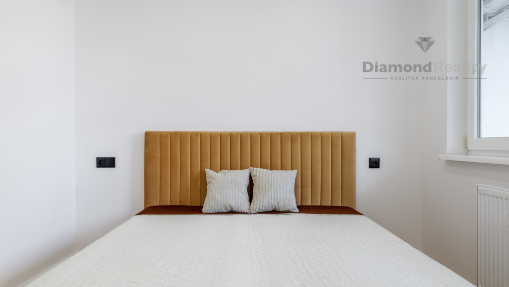 PREDANÝ Na predaj 1,5 izbový byt po rekonštrukcii, Palkovičova ulica, Košice - Sever