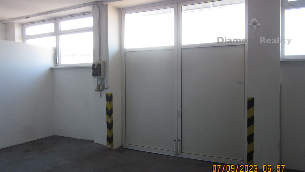 Na  prenájom sklad s kanceláriou