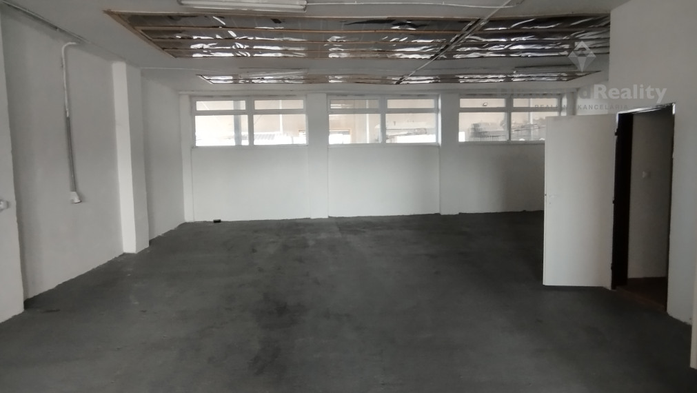 Na  prenájom sklad s kanceláriou