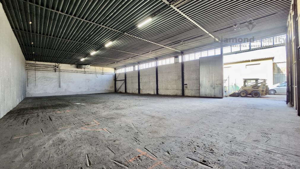 Sklad na prenájom s výbornou polohou - 400 m2
