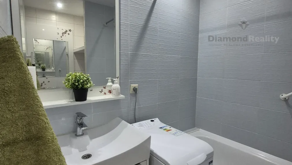 Na prenájom zariadená garsónka, balkón, Štefánikova, Senica.