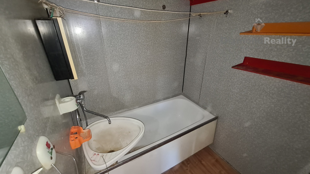 REZERVOVANÝ - Na predaj 3 - izbový byt na Terase, ulica Rožňavská (Košice - Západ)