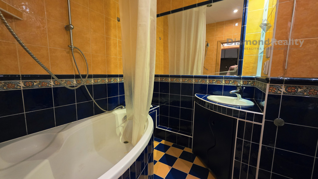 NA PREDAJ 3 - IZBOVÝ BYT S LOGGIOU, BRUSELSKÁ ULICA , ŤAHANOVCE