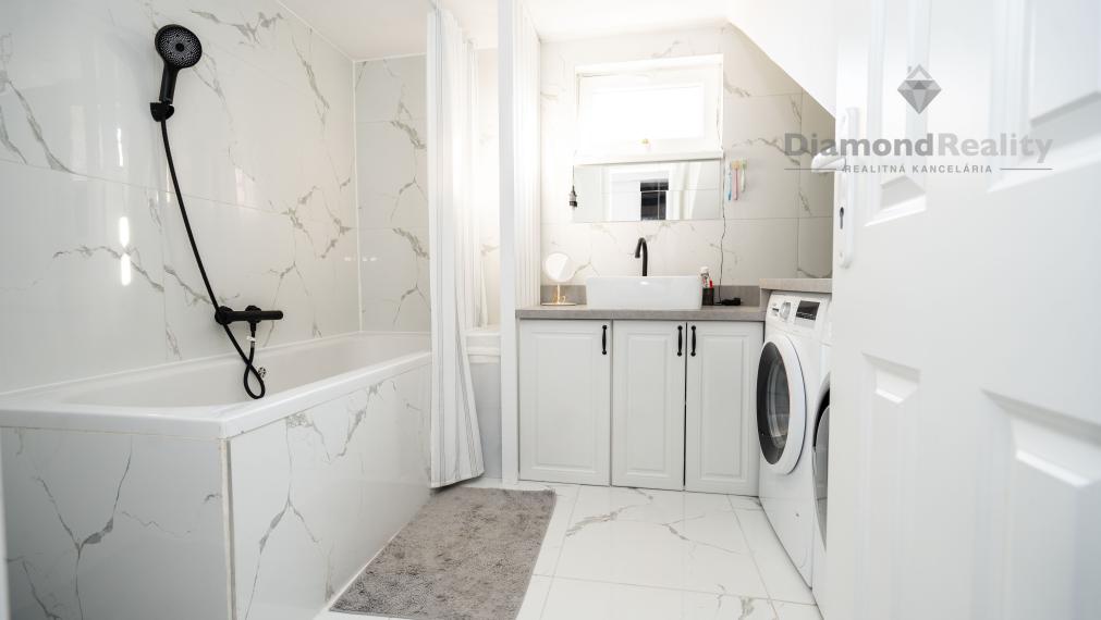 NA PRENÁJOM KRÁSNY RODINNÝ DOM S KOMPLETNÝM VYBAVENÍM | GYŇOV | KOŠICE - OKOLIE