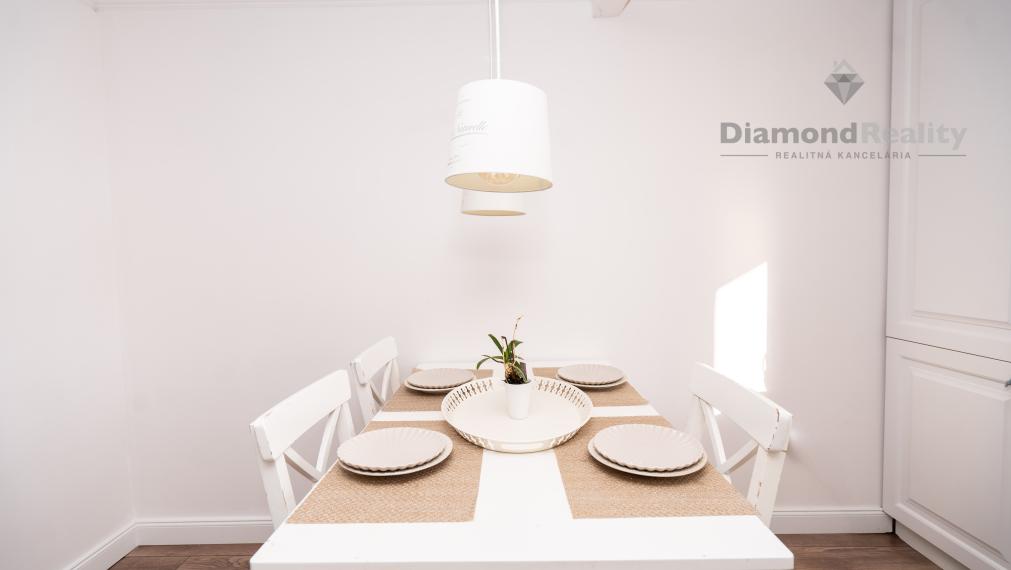 NA PRENÁJOM KRÁSNY RODINNÝ DOM S KOMPLETNÝM VYBAVENÍM | GYŇOV | KOŠICE - OKOLIE