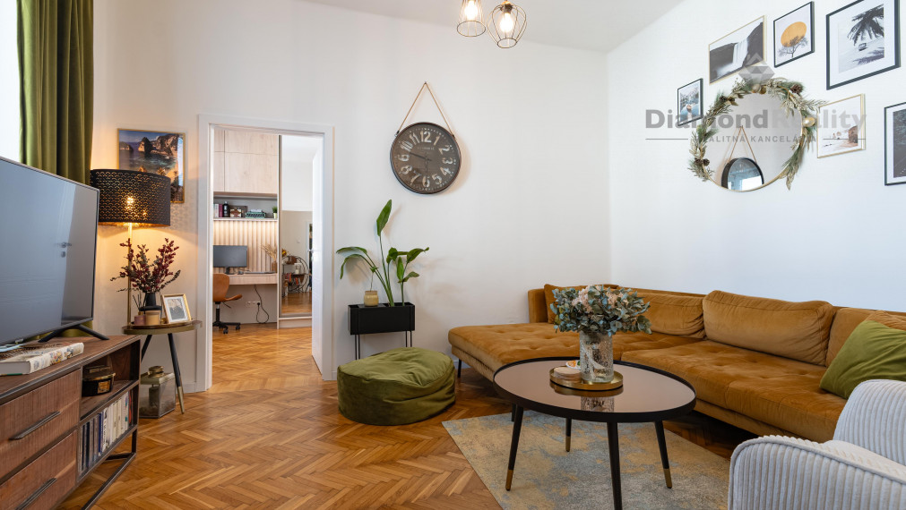 REZERVOVANÉ | NA PREDAJ DIZAJNOVÝ KÚSOK, 2 IZBOVÝ BYT V CENTRE MESTA | BAŠTOVÁ ULICA | 54m2