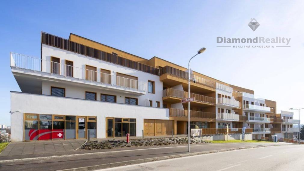 Na prenájom obchodné priestory v budove Orbis Nitra