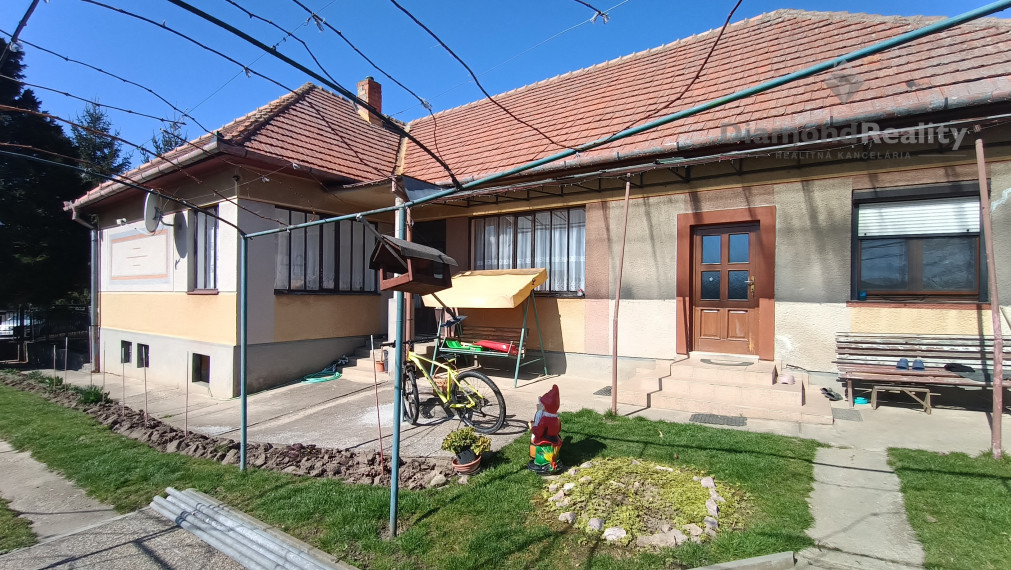 Rezervované!Na predaj rodinný dom v malebnej obci Lula