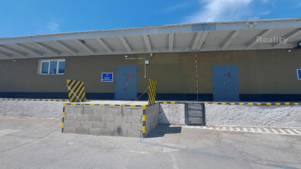 PRENÁJOM - Sklad  s kanceláriou - 277 m2