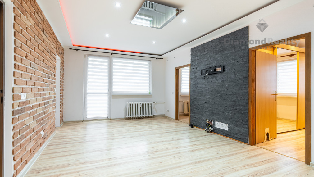 REZERVOVANÉ | NA PREDAJ 3 IZBOVÝ BYT S LOGGIOU IDEÁLNY NA INVESTÍCIU | 58m2 + LOGGIA | RUŽÍNSKA ULICA