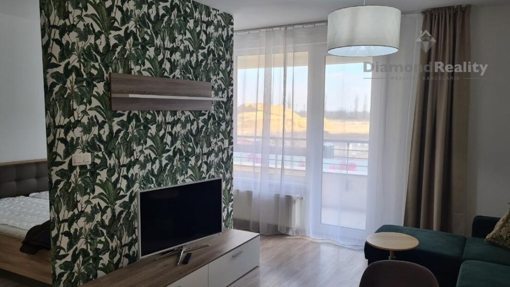Na prenájom nový zariadený 2 izbový byt s balkónom, Arboria, Trnava.