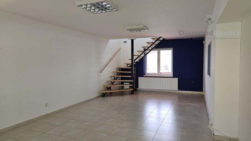 Na prenájom kancelárske priestory v centre mesta s parkoviskom