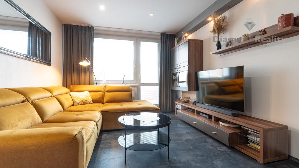 "REZERVOVAVÝ" Ponúkam elegantný 3 izbový byt na sídlisku Dargovských hrdinov