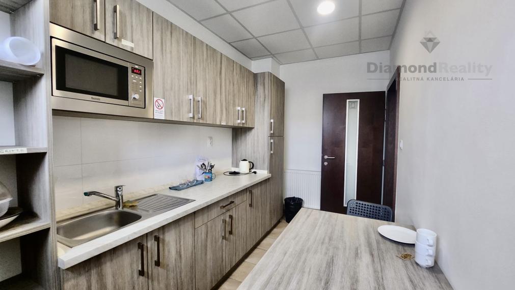 Špičkové obchodno - kancelárske priestory na mieru - OPROTI OPTIME