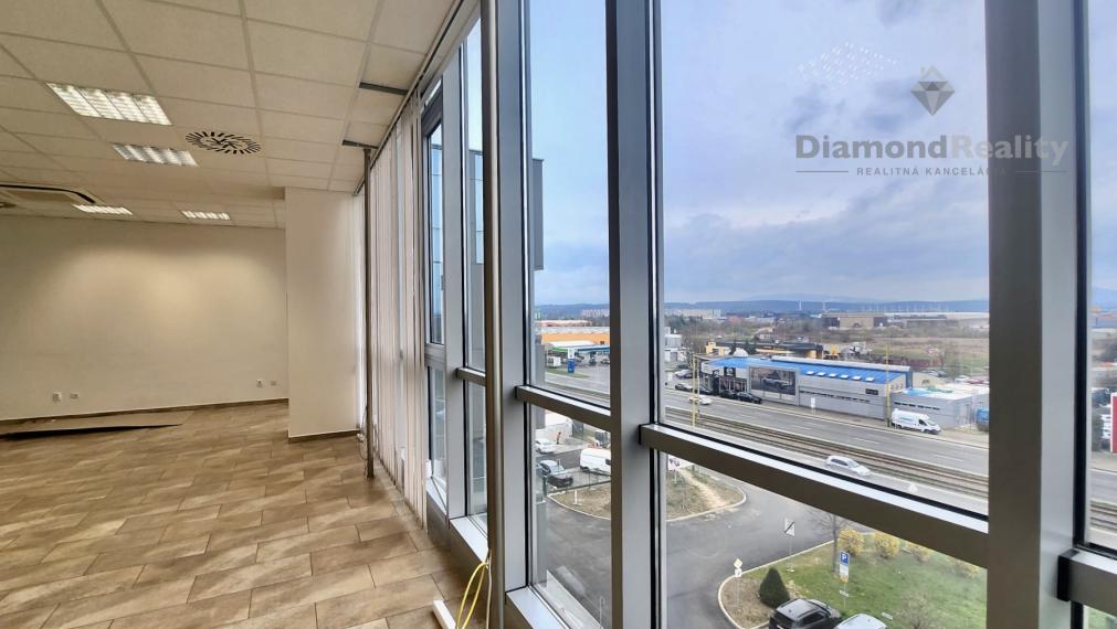 Špičkové obchodno - kancelárske priestory na mieru - OPROTI OPTIME