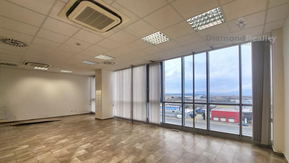 Špičkové obchodno - kancelárske priestory na mieru - OPROTI OPTIME