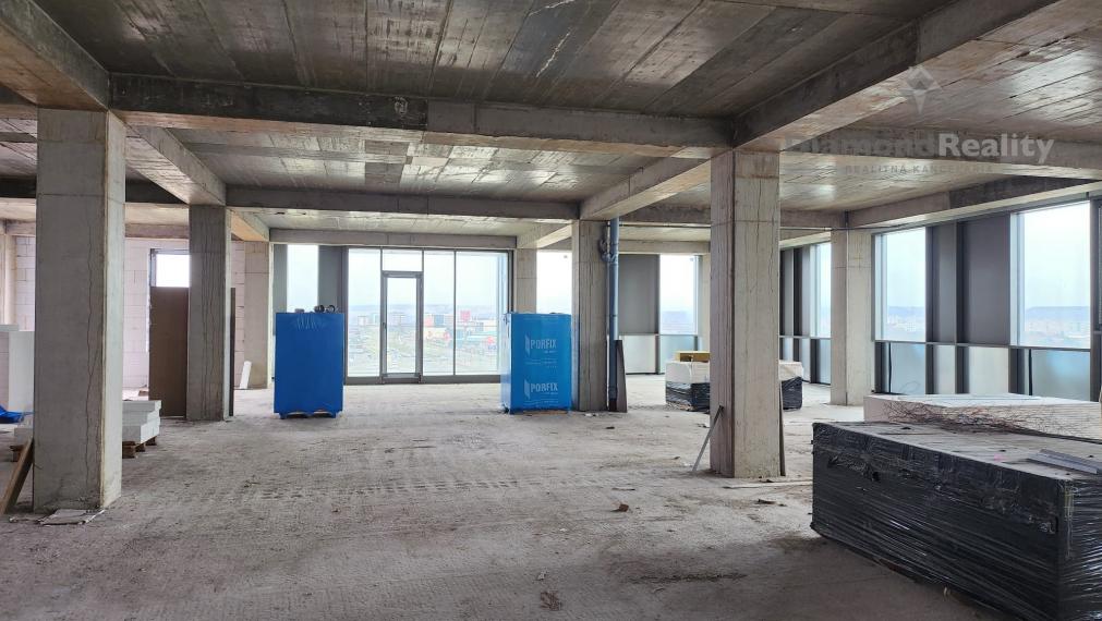 Špičkové obchodno - kancelárske priestory na mieru - OPROTI OPTIME