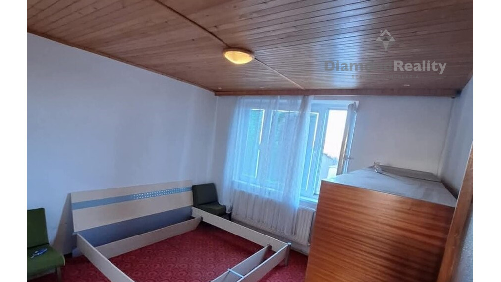 Na predaj rodinný dom so záhradou 1400 m2, obec Dvorníky.