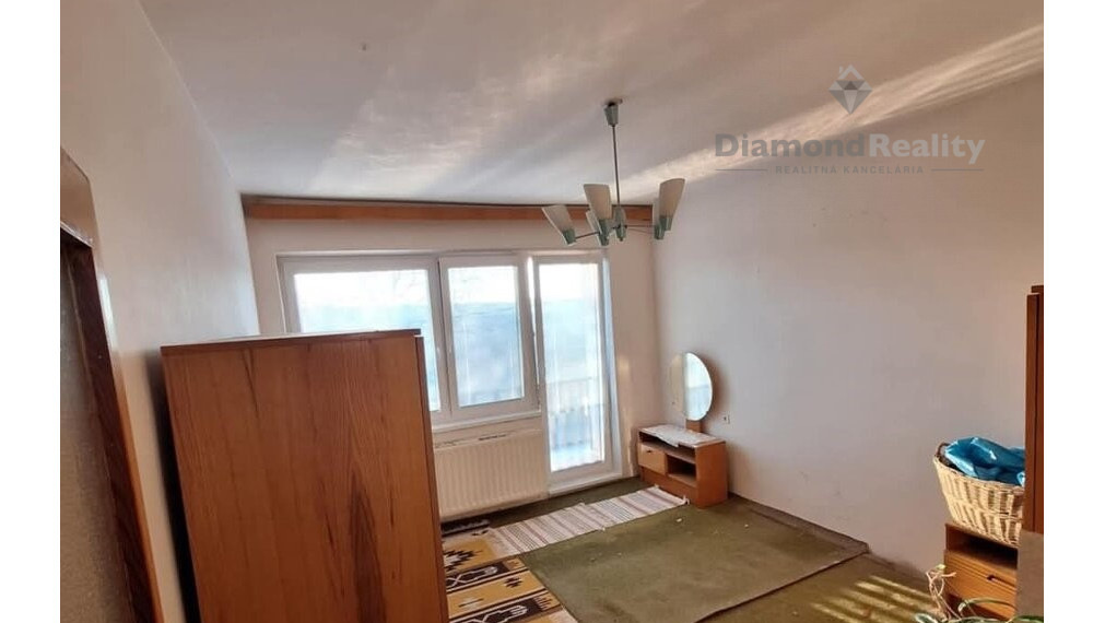 Na predaj rodinný dom so záhradou 1400 m2, obec Dvorníky.