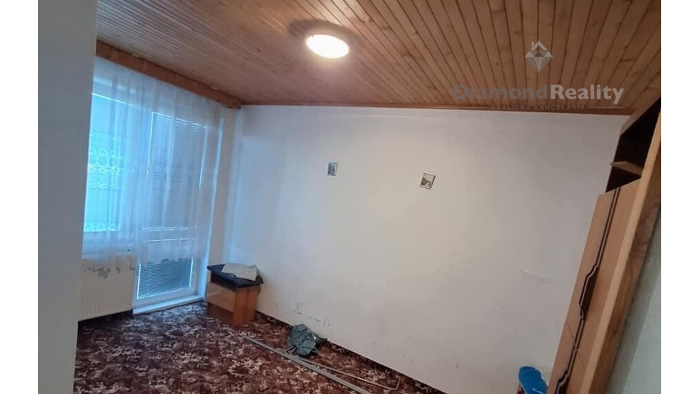 Na predaj rodinný dom so záhradou 1400 m2, obec Dvorníky.