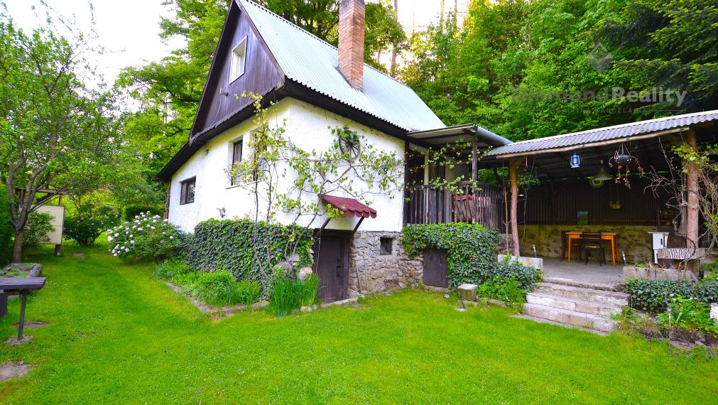PREDANÉ! Predaj tejto chaty sprostredkuje realitný maklér Patrik Janok