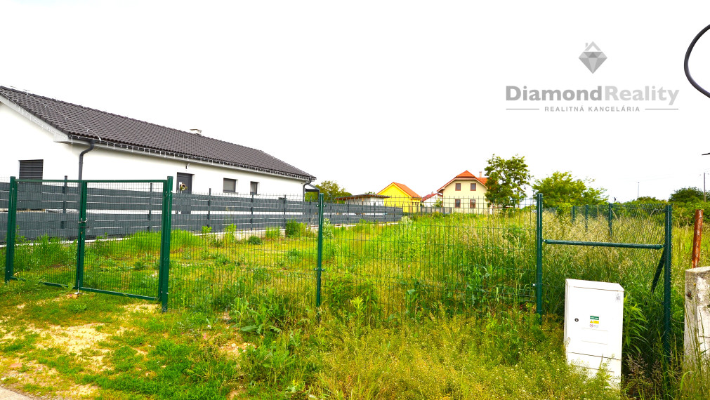 Predáme stavebný pozemok Košice-Čaňa, 751 m², STAVEBNÉ POVOLENIE, DOHODA