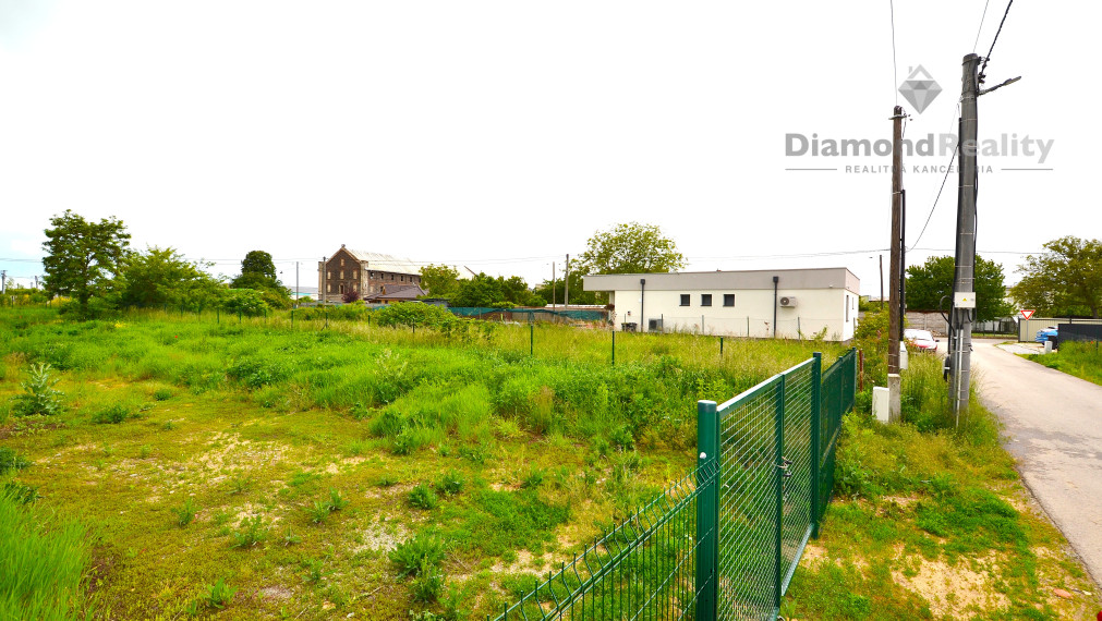 Predáme stavebný pozemok Košice-Čaňa, 751 m², STAVEBNÉ POVOLENIE, DOHODA