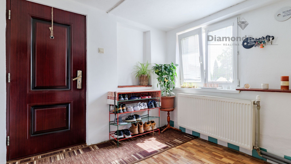 Ponúka na predaj RD Valaliky