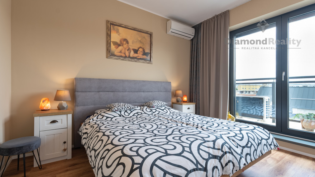 REZERVOVANÉ | NA PREDAJ 3 IZBOVÝ BYT S TERASOU V IKONICKEJ NOVOSTAVBE | REZIDENCIA MESTSKÝ PARK | 62m2 + TERASA