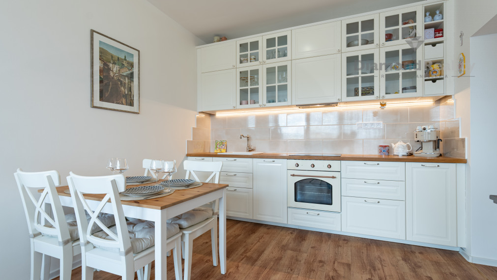 REZERVOVANÉ | NA PREDAJ 3 IZBOVÝ BYT S TERASOU V IKONICKEJ NOVOSTAVBE | REZIDENCIA MESTSKÝ PARK | 62m2 + TERASA