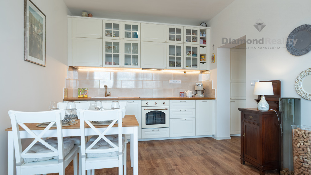 REZERVOVANÉ | NA PREDAJ 3 IZBOVÝ BYT S TERASOU V IKONICKEJ NOVOSTAVBE | REZIDENCIA MESTSKÝ PARK | 62m2 + TERASA