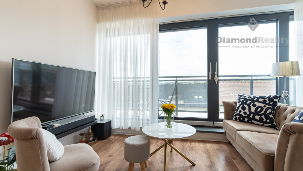 REZERVOVANÉ | NA PREDAJ 3 IZBOVÝ BYT S TERASOU V IKONICKEJ NOVOSTAVBE | REZIDENCIA MESTSKÝ PARK | 62m2 + TERASA