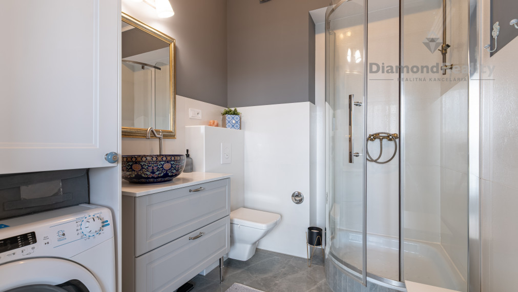 REZERVOVANÉ | NA PREDAJ 3 IZBOVÝ BYT S TERASOU V IKONICKEJ NOVOSTAVBE | REZIDENCIA MESTSKÝ PARK | 62m2 + TERASA