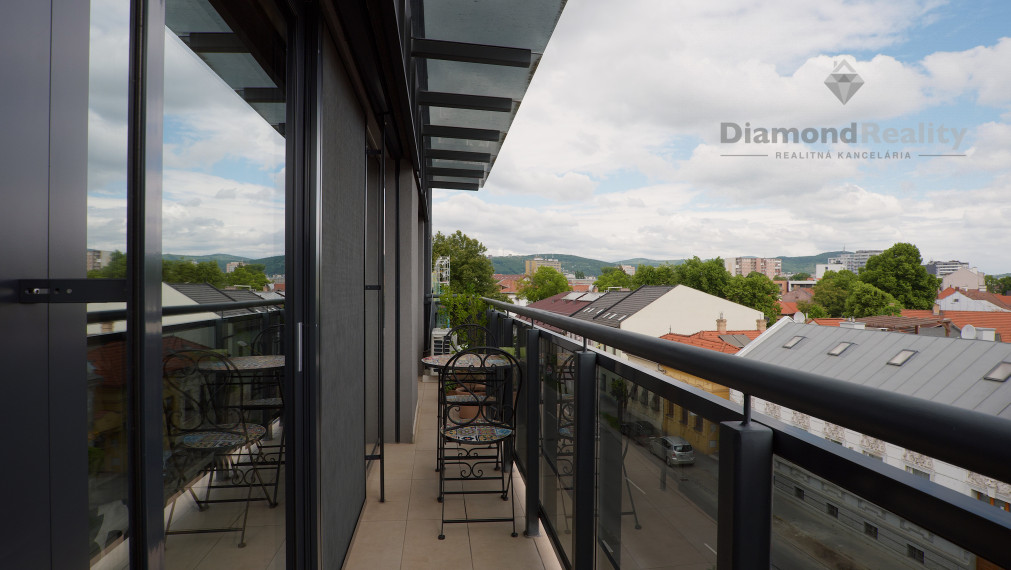 REZERVOVANÉ | NA PREDAJ 3 IZBOVÝ BYT S TERASOU V IKONICKEJ NOVOSTAVBE | REZIDENCIA MESTSKÝ PARK | 62m2 + TERASA