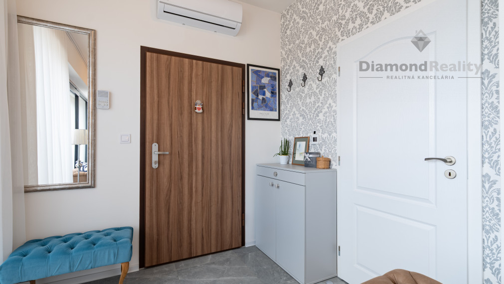 REZERVOVANÉ | NA PREDAJ 3 IZBOVÝ BYT S TERASOU V IKONICKEJ NOVOSTAVBE | REZIDENCIA MESTSKÝ PARK | 62m2 + TERASA