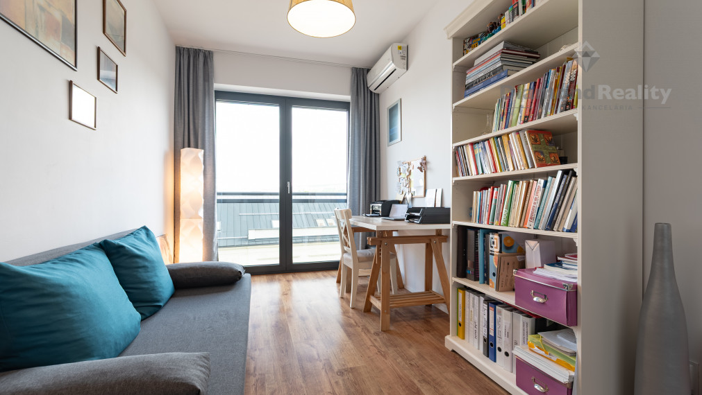 REZERVOVANÉ | NA PREDAJ 3 IZBOVÝ BYT S TERASOU V IKONICKEJ NOVOSTAVBE | REZIDENCIA MESTSKÝ PARK | 62m2 + TERASA