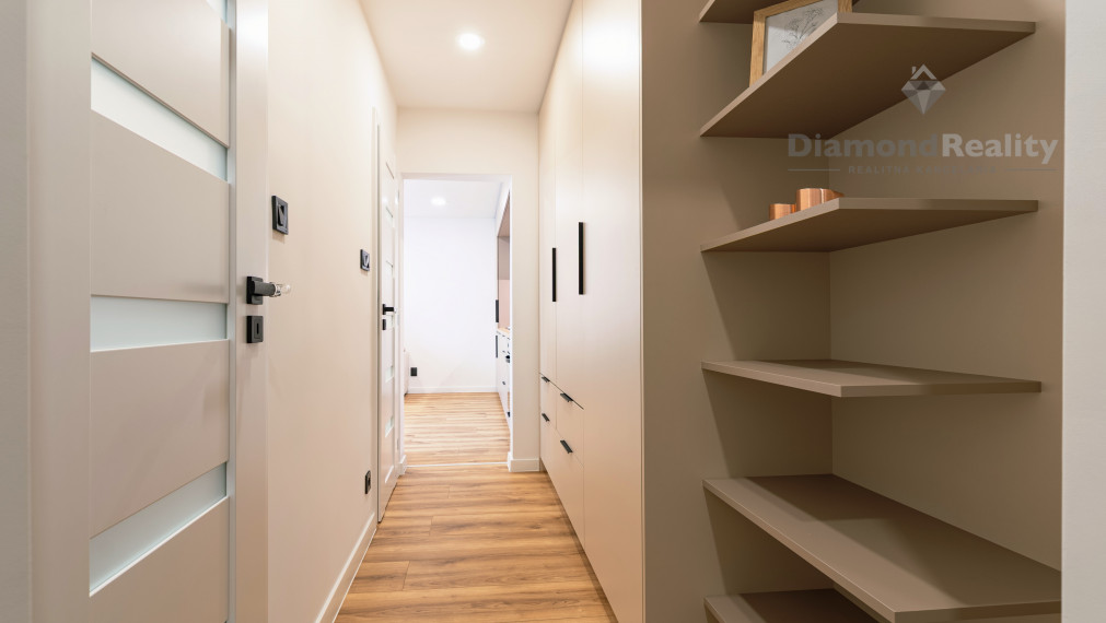 PRENAJATÝ - Na prenájom menší 2 izbový byt na ulici Palkovičová