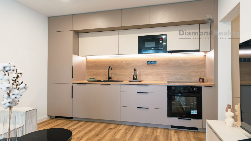 PRENAJATÝ - Na prenájom menší 2 izbový byt na ulici Palkovičová