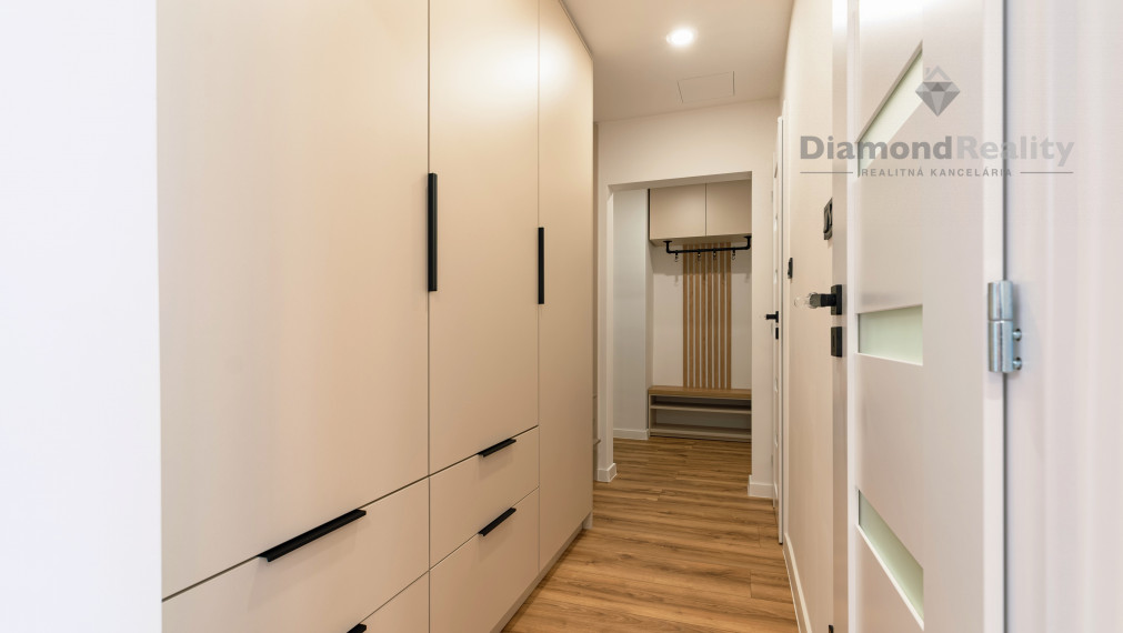 PRENAJATÝ - Na prenájom menší 2 izbový byt na ulici Palkovičová