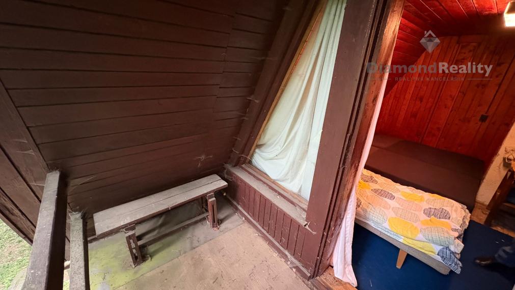 Na predaj murovaná chata v prírode s veľkým pozemkom (1647m2), obec Kokošovce – blízko rekr. oblasti Sigord, okres Prešov, vzdialená od Košíc 35km.