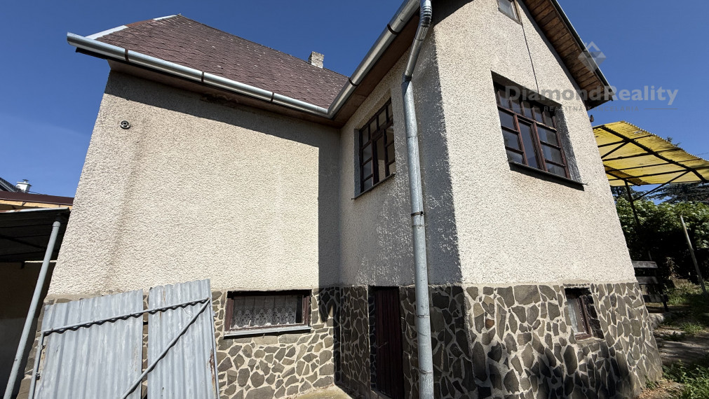 Rodinný dom, Kalša, 1916 m2,