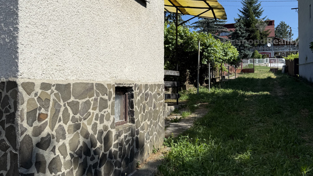 Rodinný dom, Kalša, 1916 m2,