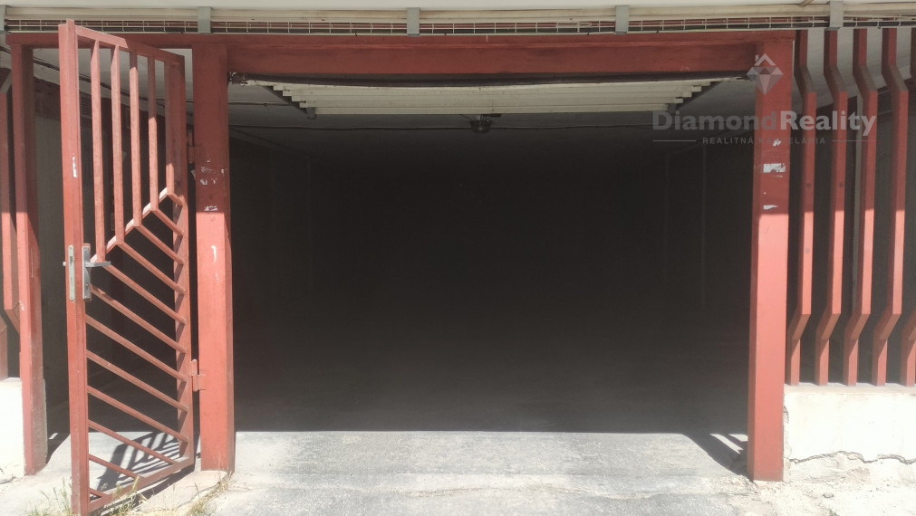 Ponúkam na predaj  GARÁŽ na Sídlisku Ťahanovce.